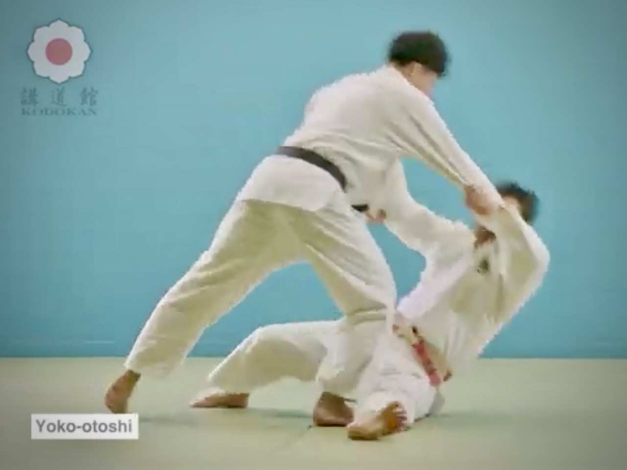 A demonstration of a side sacrifice throw